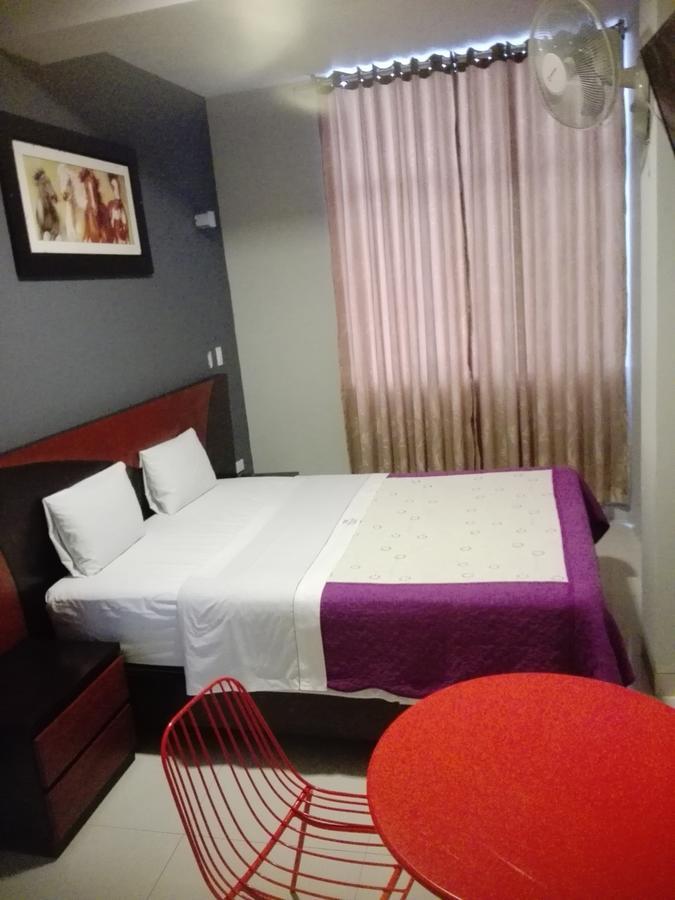 Hotel Vicente De La Vega チクラーヨ エクステリア 写真