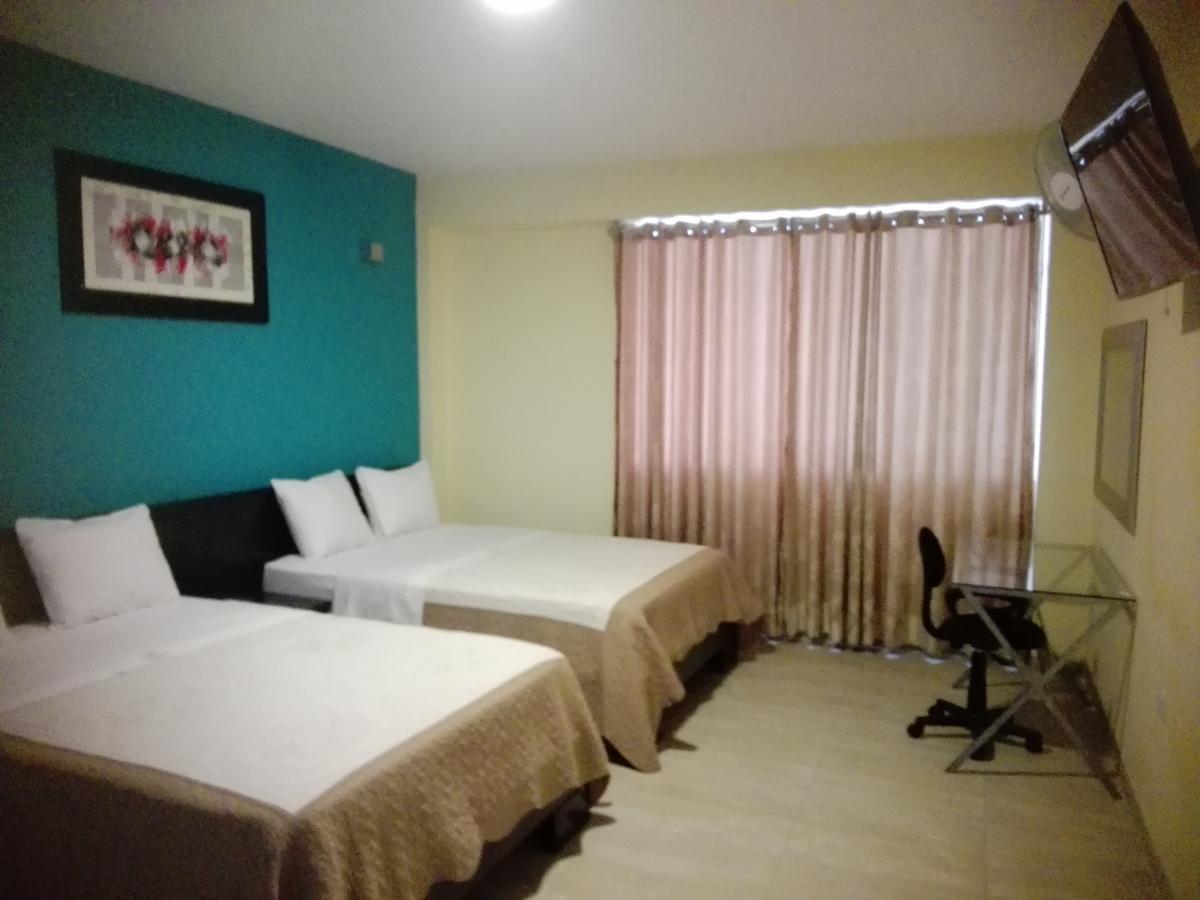 Hotel Vicente De La Vega チクラーヨ エクステリア 写真