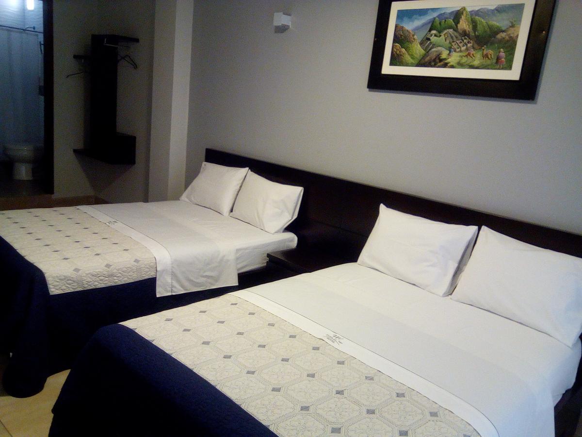 Hotel Vicente De La Vega チクラーヨ エクステリア 写真