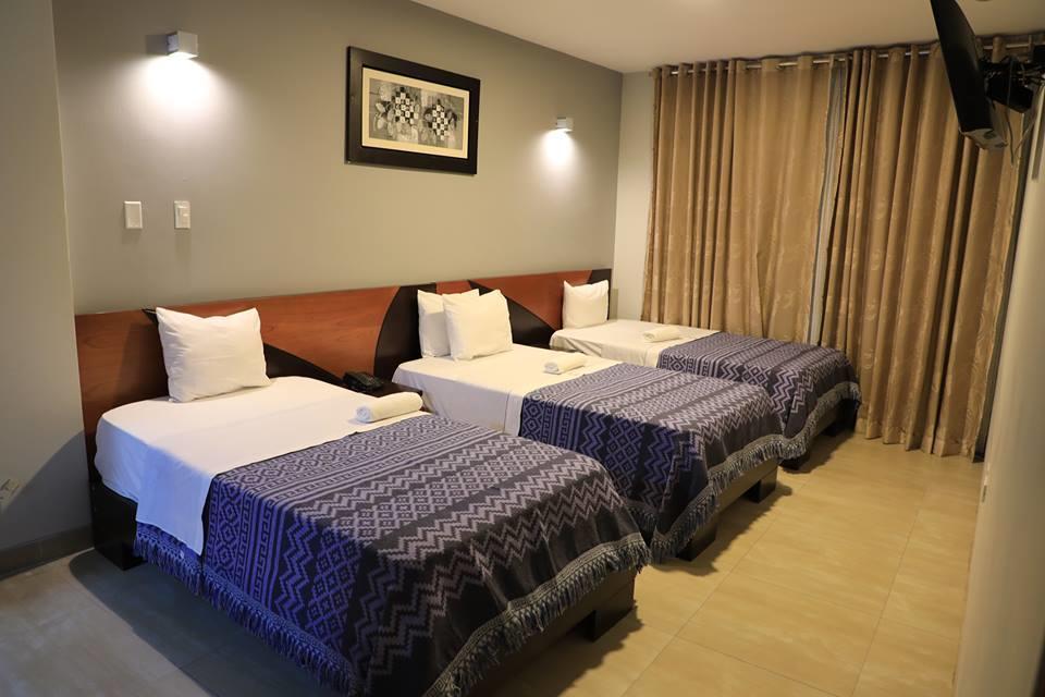 Hotel Vicente De La Vega チクラーヨ エクステリア 写真